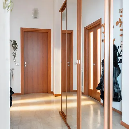 San Siro Big House Wifi Netflix Free Parking Apartamento